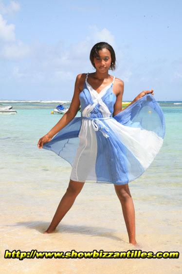 mwa en robe de plage
